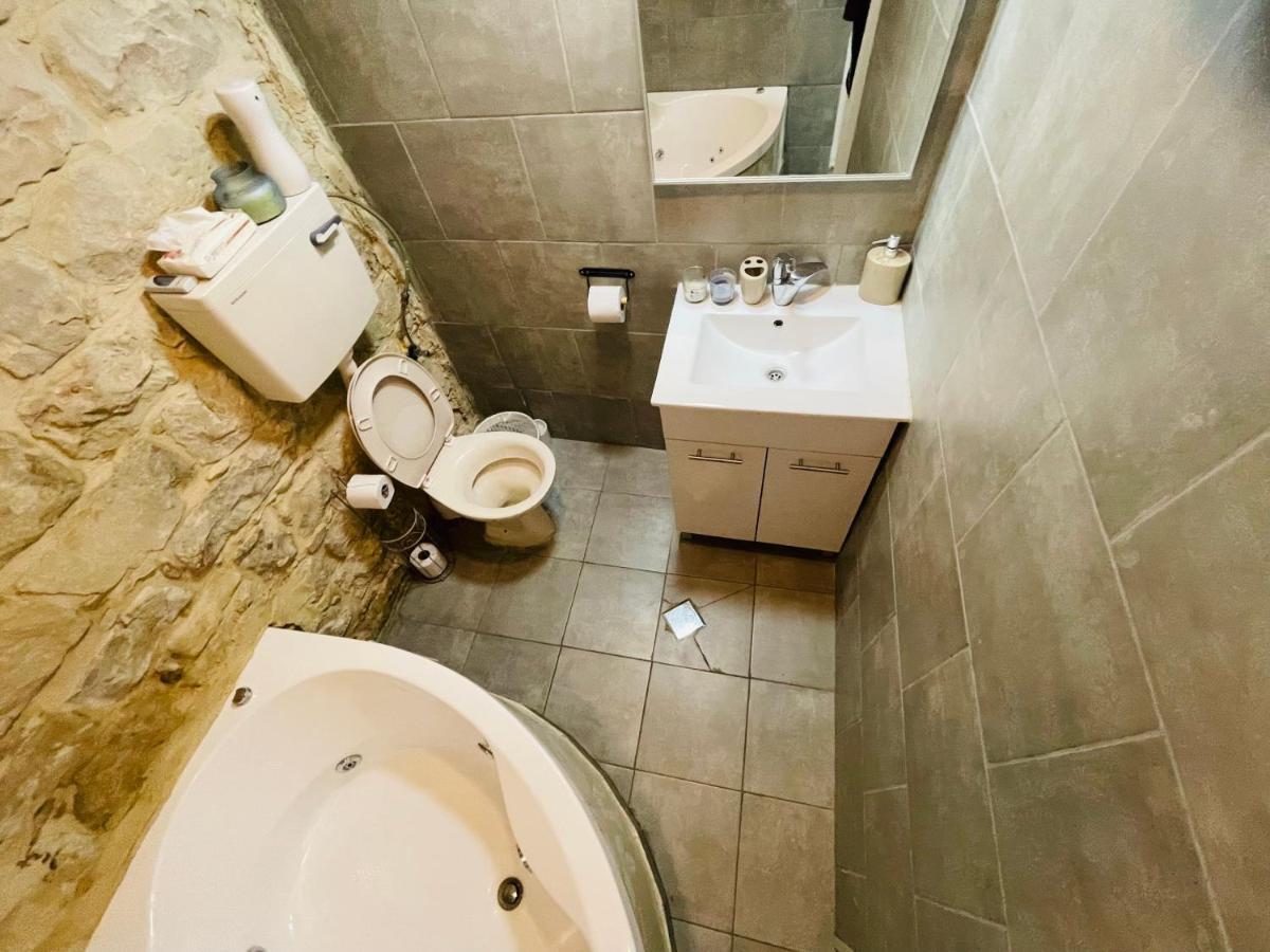 Zimmer In Old City Рош Пина Екстериор снимка