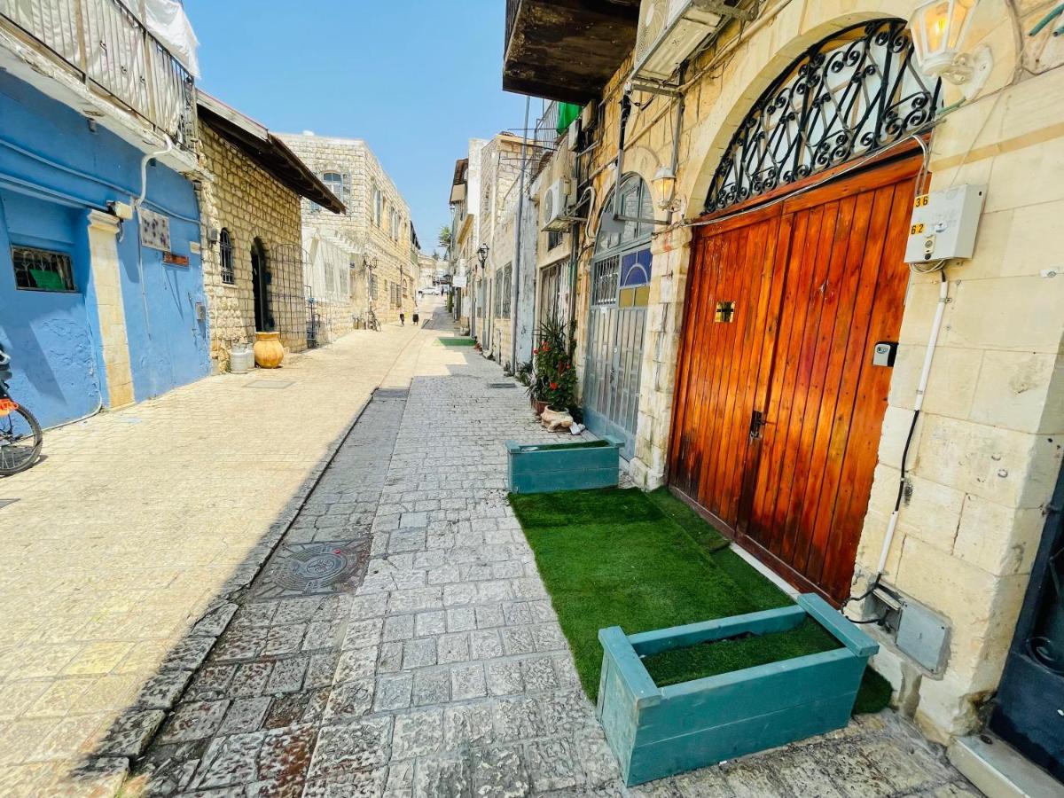 Zimmer In Old City Рош Пина Екстериор снимка