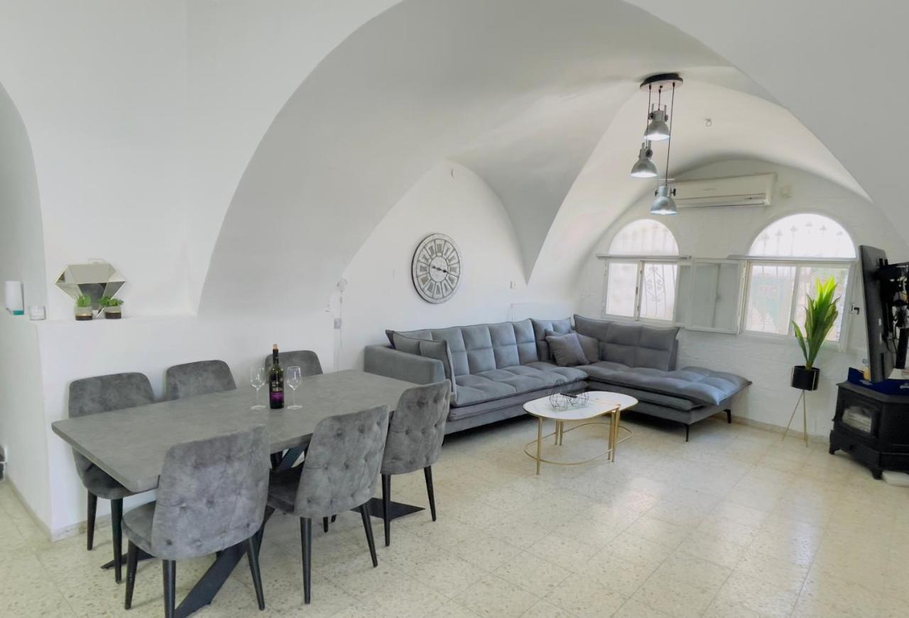 Zimmer In Old City Рош Пина Екстериор снимка